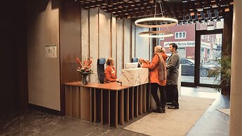 Bellman Hotel