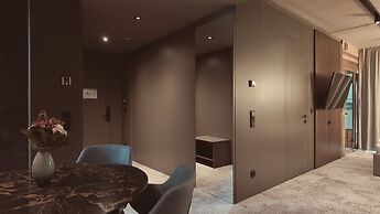 Bellman Hotel