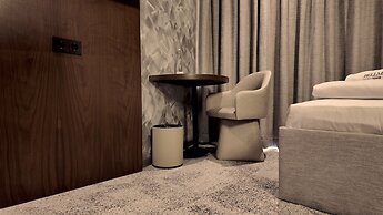 Bellman Hotel