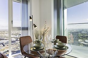 Beautiful 2 Bed Icon Tower Flat 5