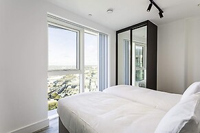 Beautiful 2 Bed Icon Tower Flat 5