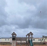 Caravan - Sleeps 6 - Pets Ok - Parking