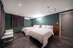 Hotel May Yongsan