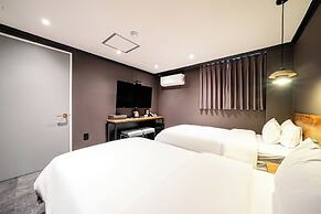 Hotel May Yongsan
