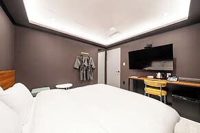 Hotel May Yongsan