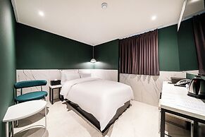 Hotel May Yongsan