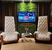 Hotel Holy City Ltd