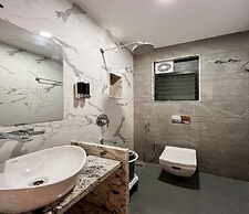 J Square Inn