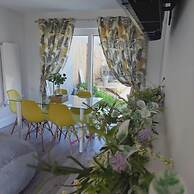 Serenity Holiday Let in South Chard