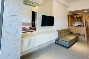 Studio - Sleeps 3 - Pool - Parking - Balcony