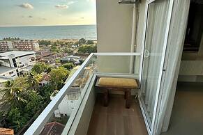 Studio - Sleeps 3 - Pool - Parking - Balcony