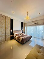 Studio - Sleeps 3 - Pool - Parking - Balcony