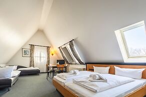 Hotel Rügenschmiede vis a vis Hiddensee