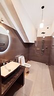 Golden Shower Inn