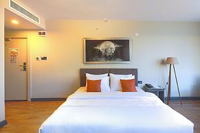 Grand Royal Hotel