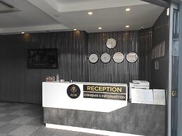 Grand Royal Hotel