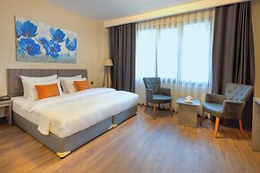 Grand Royal Hotel