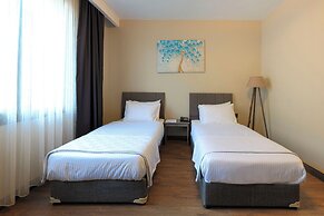 Grand Royal Hotel