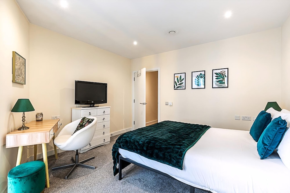 Vibrant London Canal Apartment
