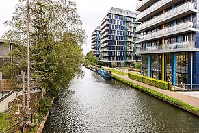 Vibrant London Canal Apartment