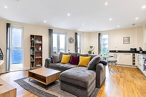 Vibrant London Canal Apartment