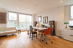 Regent's Canal View Apartment