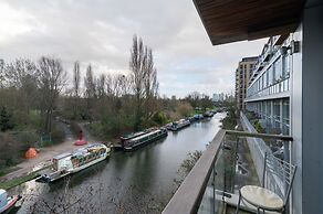 Regent's Canal View Apartment
