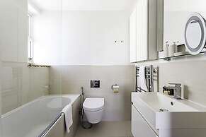 Tranquil Belsize Park Haven With Stunning Views