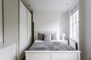 Bright Marylebone Apartment