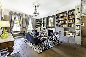Well-designed Chelsea Flat