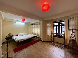 Dzambala Apartment