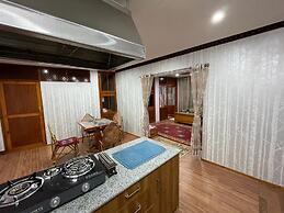 Dzambala Apartment