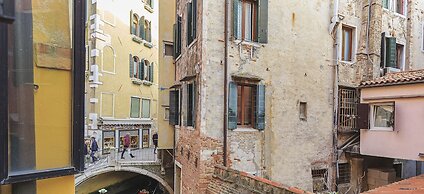 Fresco-Rialto