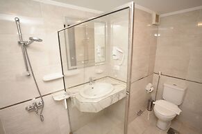 Mar Charbel Hotel Cairo