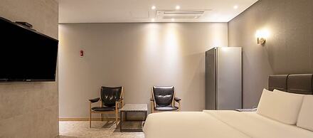 Hotel Myeong Jak