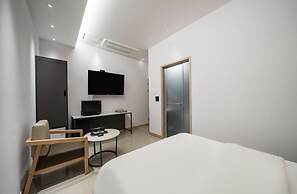 Hotel Myeong Jak