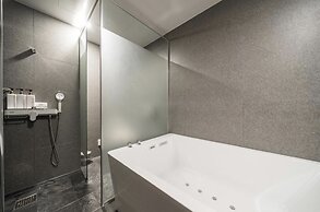 Hotel Myeong Jak