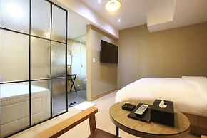 Hotel Myeong Jak