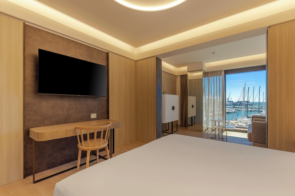 Porto Lotti Suite Hotel