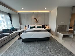 ARNI Skye Hotel