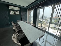 ARNI Skye Hotel
