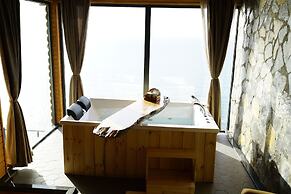Venek Villa Suit