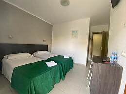 HOSTAL TAHITI RS