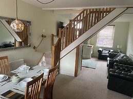 Impeccable 3-bed House in York