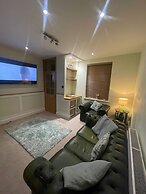 Impeccable 3-bed House in York