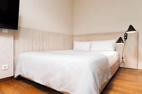 Limehome Lisbon Eca de Queiroz