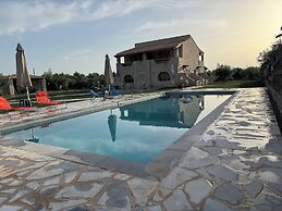 Ximitadi Estate