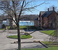 Royal Manor Inn
