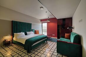 Manifest Restaurant and Hotel