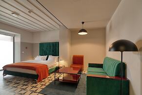 Manifest Restaurant and Hotel